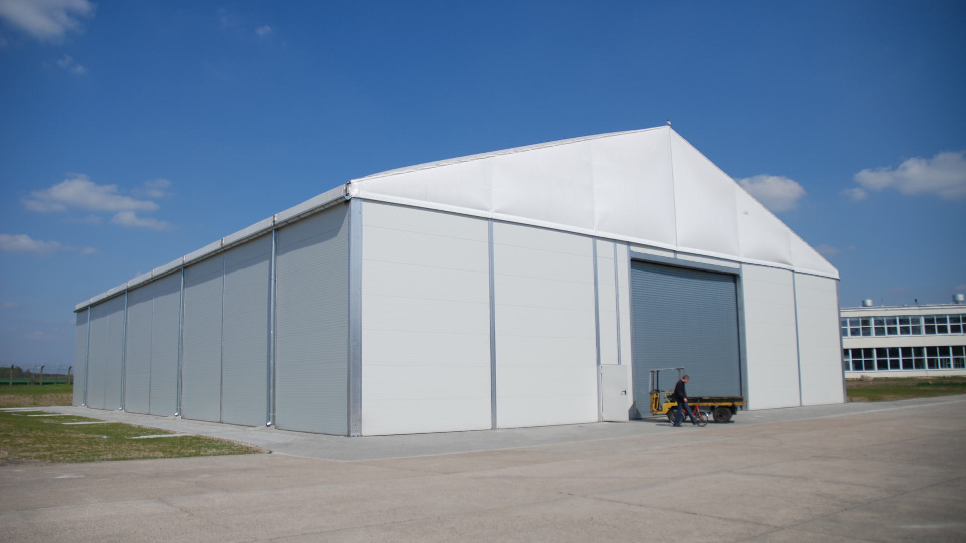 INDUSTRIAL STORAGE SOLUTIONS HIRE