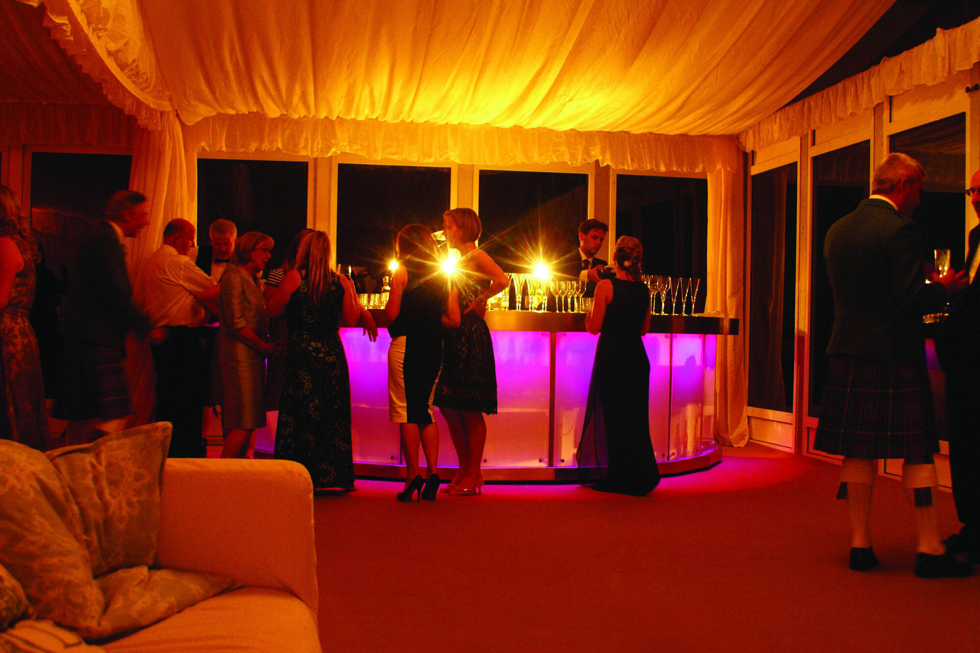 Private Hire - Illuminated LED semi-circular bar